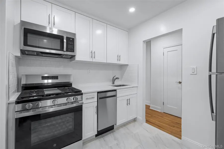 6535 Yellowstone BLVD #2F, Forest Hills, NY 11375