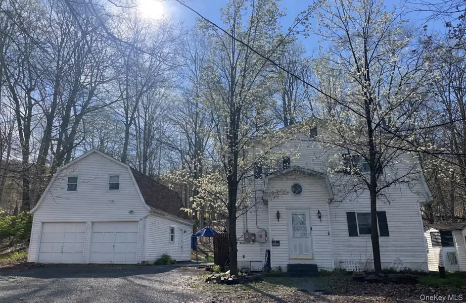 3 Emerald TRL, Monroe, NY 10950