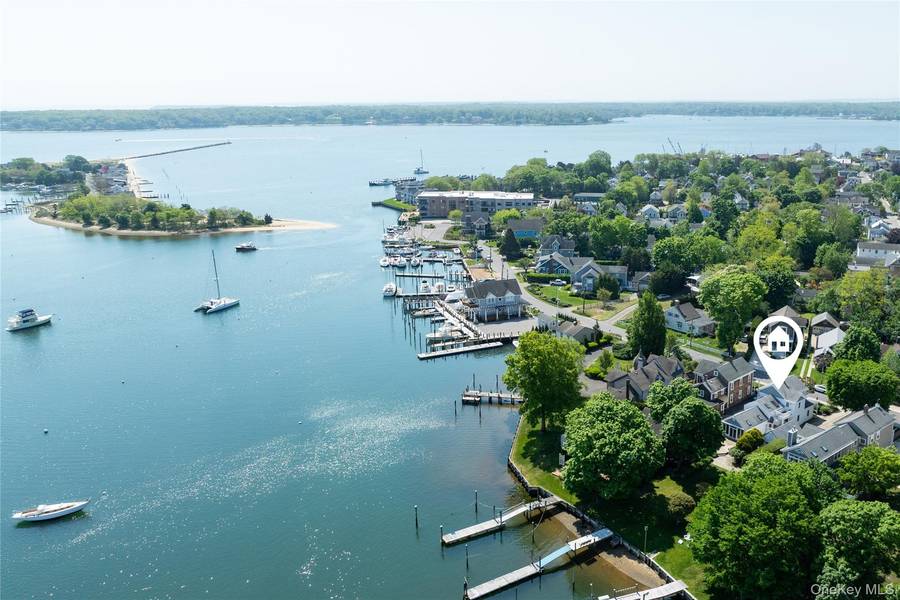 168 Sterling ST, Greenport, NY 11944