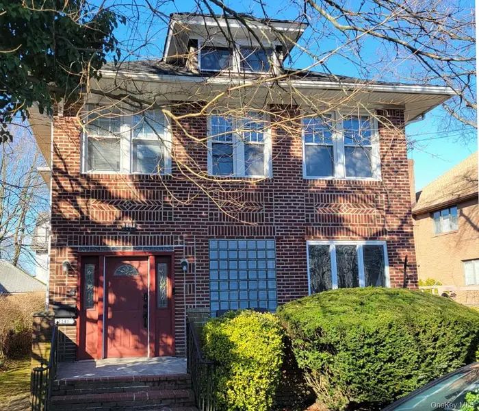 1141 sage ST, Far Rockaway, NY 11691
