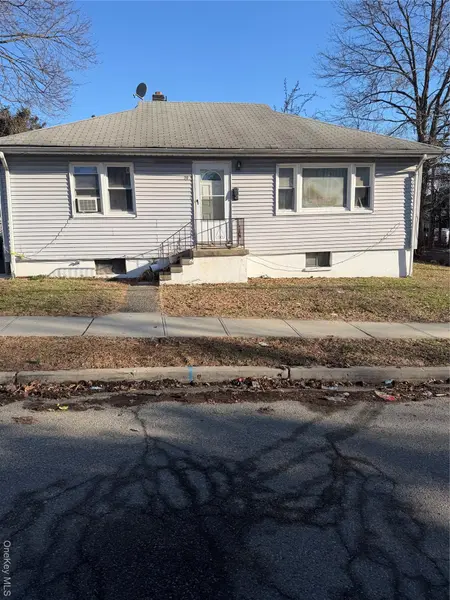 29 E Castle AVE, Spring Valley, NY 10977