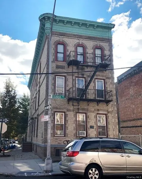 148 Lott St, Brooklyn, NY 11226