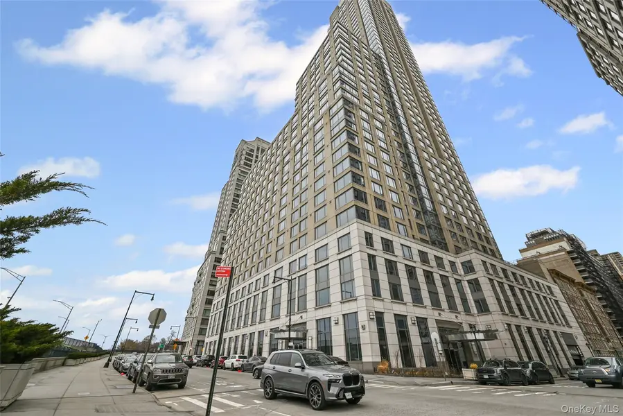 220 Riverside BLVD #19L, New York (manhattan), NY 10069