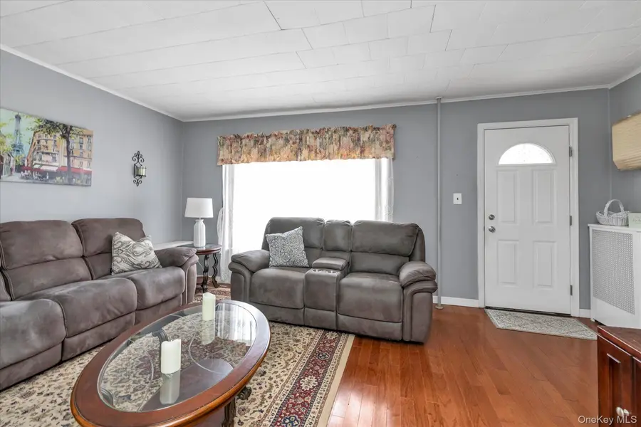 87-49 110th ST, Richmond Hill, NY 11418