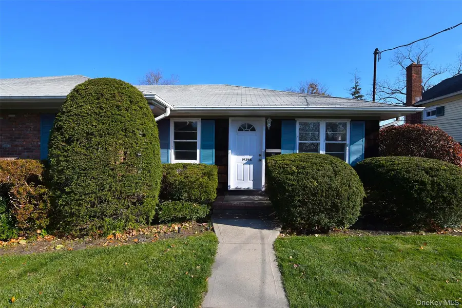193A Blue Point AVE, Blue Point, NY 11715