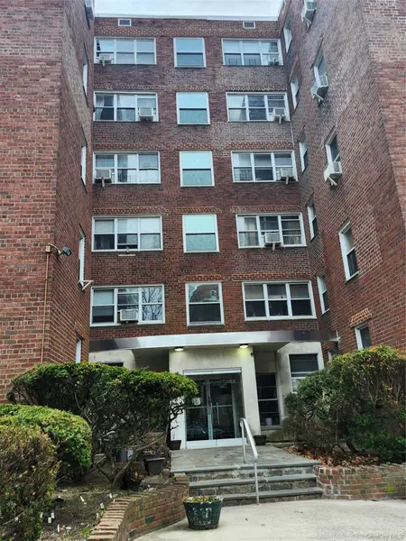 1234 Midland AVE #3E, Bronxville, NY 10708