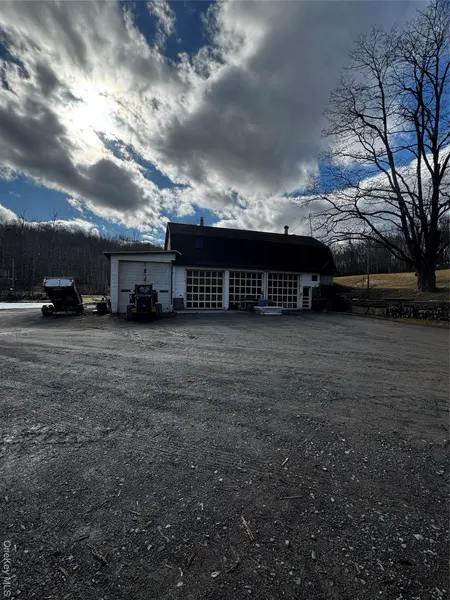 Cole RD, Fallsburg, NY 12733