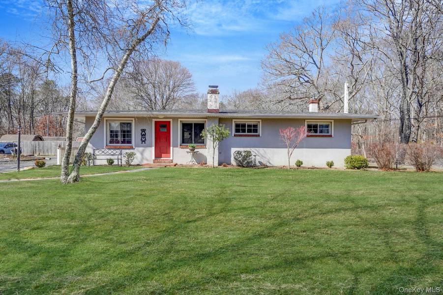 146 Halsey Manor RD, Manorville, NY 11949