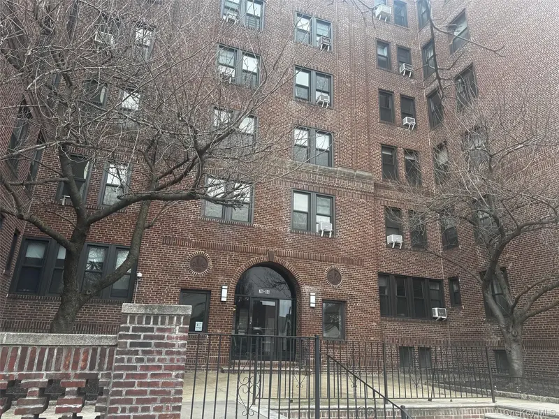 76-66 Austin ST #3C, Forest Hills, NY 11375