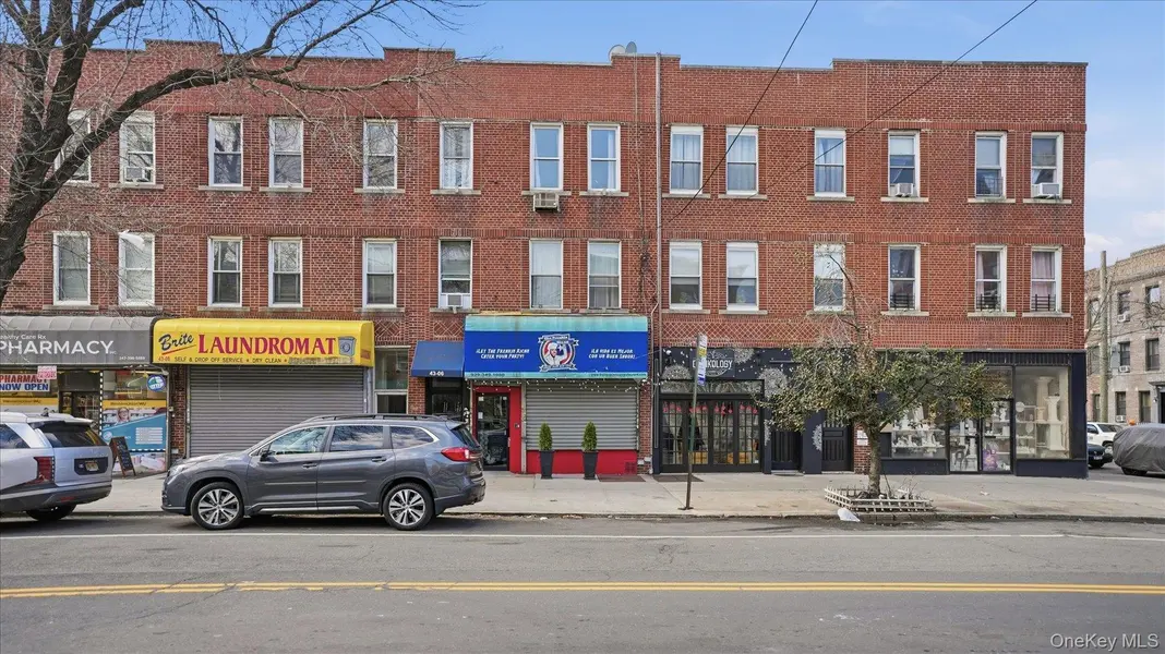 43-06 34 AVE, Astoria, NY 11101