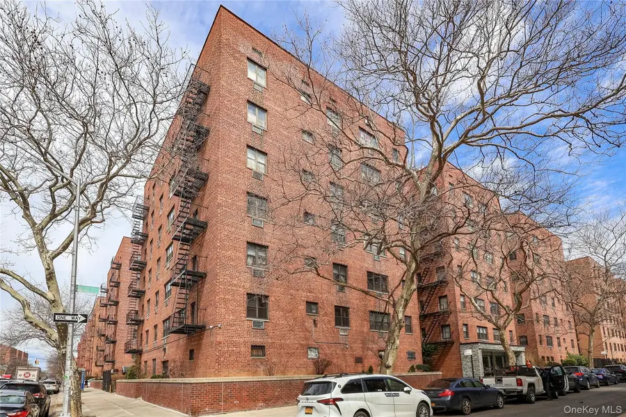 99-11 60th AVE #4E, Corona, NY 11368