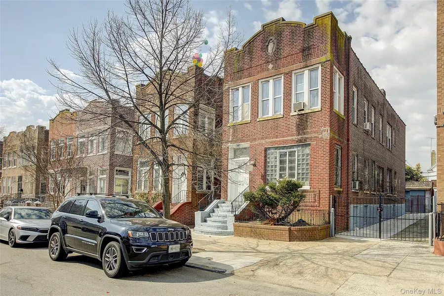 89-24 146th ST, Jamaica, NY 11435