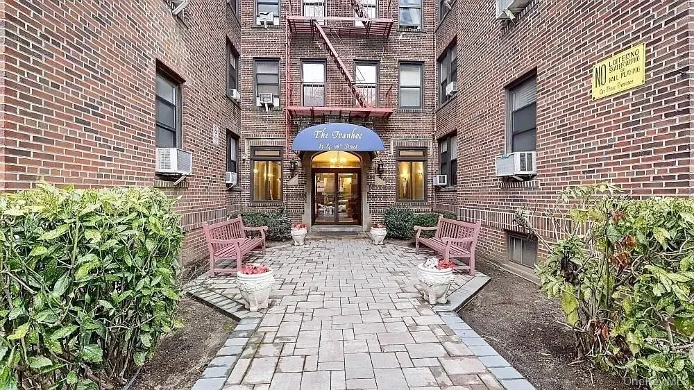 8384 116th ST #5G, Kew Gardens, NY 11415