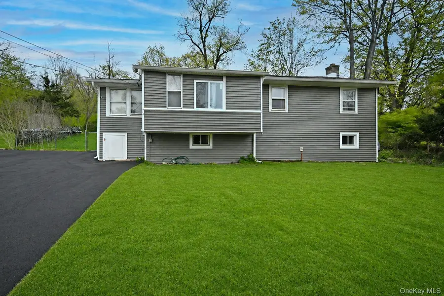 19 Beverly TRL, Monroe, NY 10950