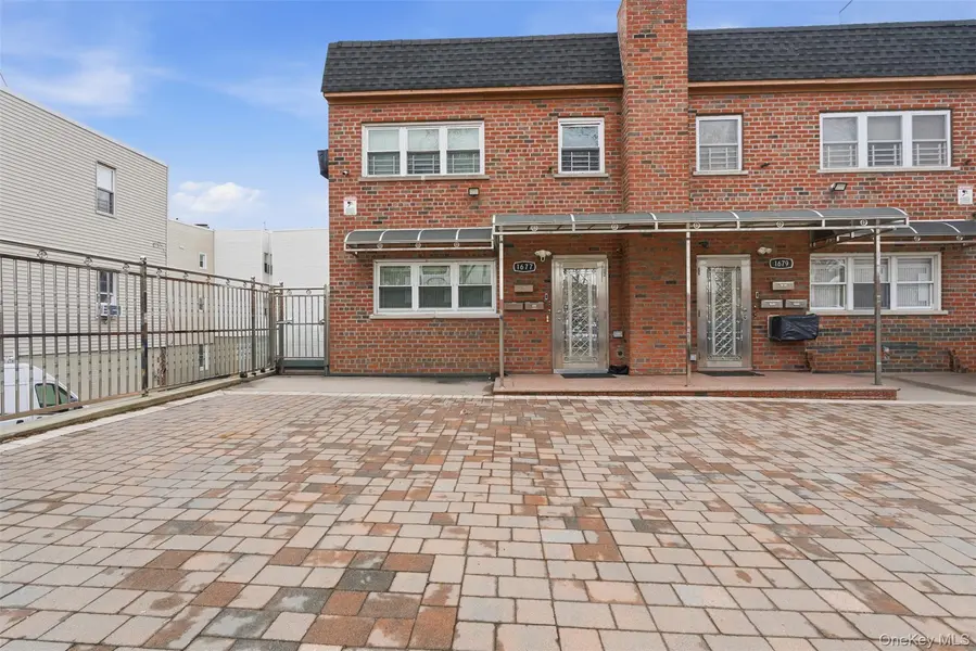 1677 Unionport RD, Bronx, NY 10462