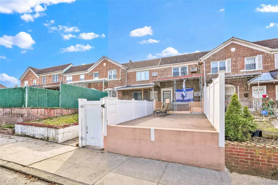 136-76 71st RD, Kew Garden Hills, NY 11367
