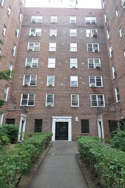 39-35 51st ST #6E, Woodside, NY 11377