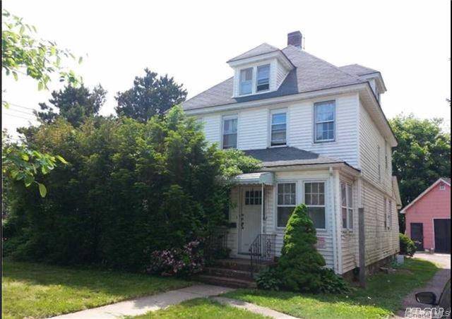 4 Burch ave, Amityville, NY 11701