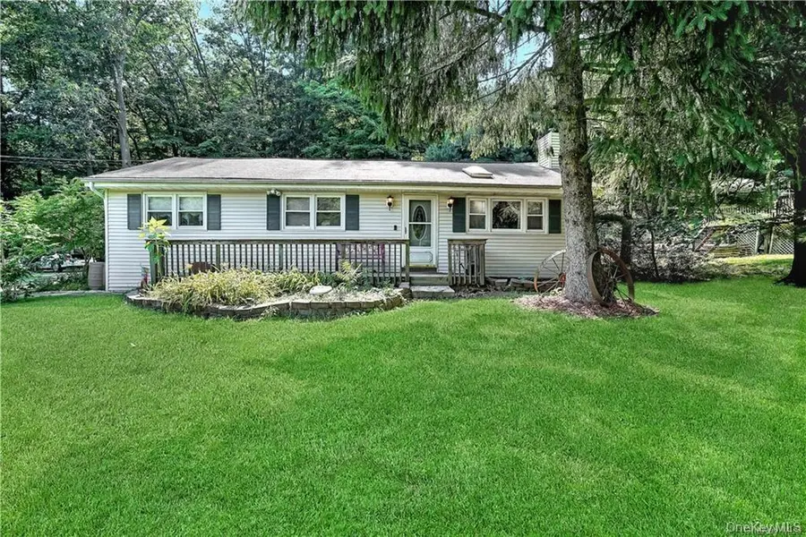 35 Peddler Hill RD, Monroe, NY 10950