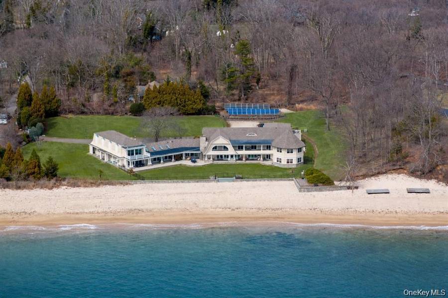 33 Beach RD, Asharoken, NY 11768