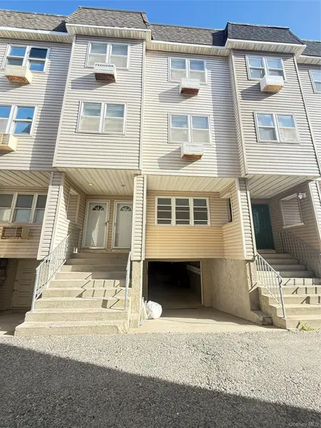 96-18 Shore Front Pkwy, Rockaway Beach, NY 11693