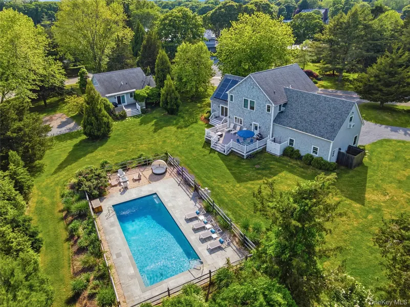 14 Freds LN, Shelter Island, NY 11964