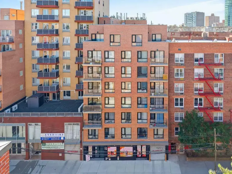 143-16 41st Ave #4E, Flushing, NY 11355