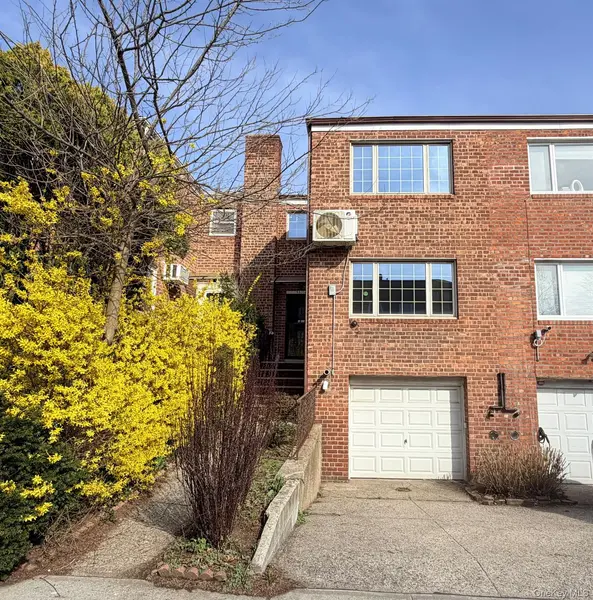 9904 74th AVE, Forest Hills, NY 11375