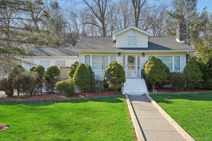 17 Pine Hill RD, Highland Mills, NY 10930