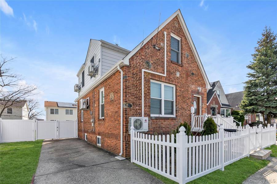 103 Clement AVE, Elmont, NY 11003