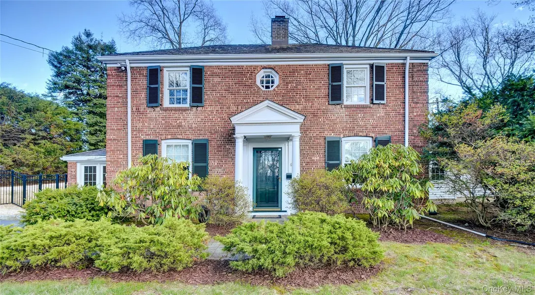 61 Kathwood RD, White Plains, NY 10607