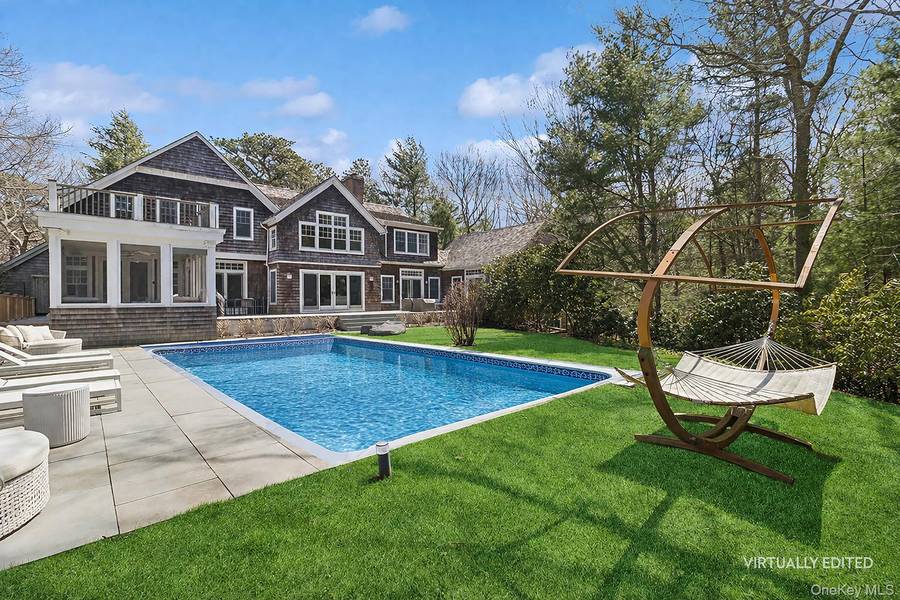 11 Owls Nest LN, East Hampton, NY 11937