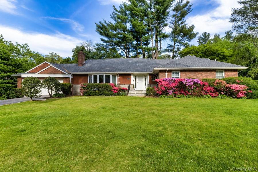 88 Spier RD, Scarsdale, NY 10583