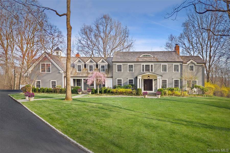 9 Deer Creek LN, Mount Kisco, NY 10549