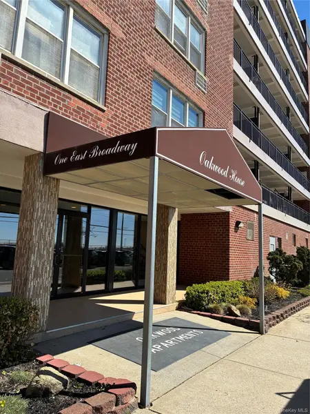 1 E Broadway #7B, Long Beach, NY 11561