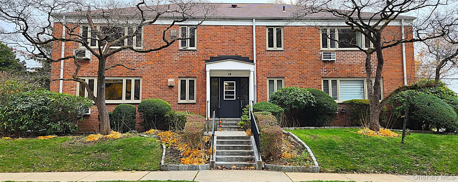 54 Lawrence DR #D, White Plains, NY 10603