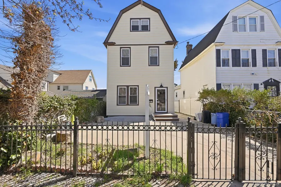 45-11 160th ST, Flushing, NY 11358