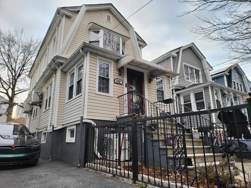 4223 Gunther AVE, Bronx, NY 10466