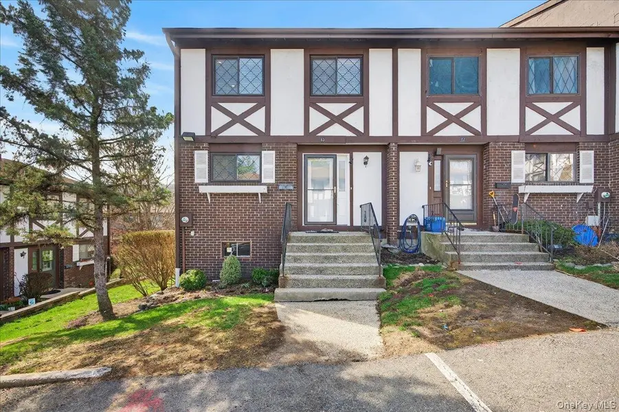 83 Buckingham CT, Pomona, NY 10970