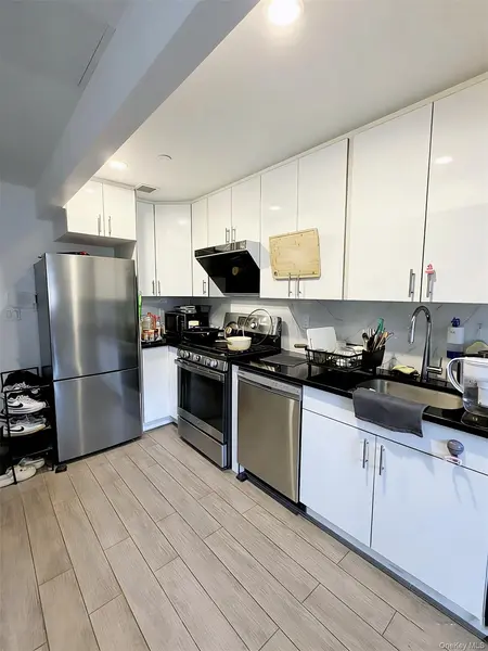14427 Sanford AVE #2P, Flushing, NY 11355