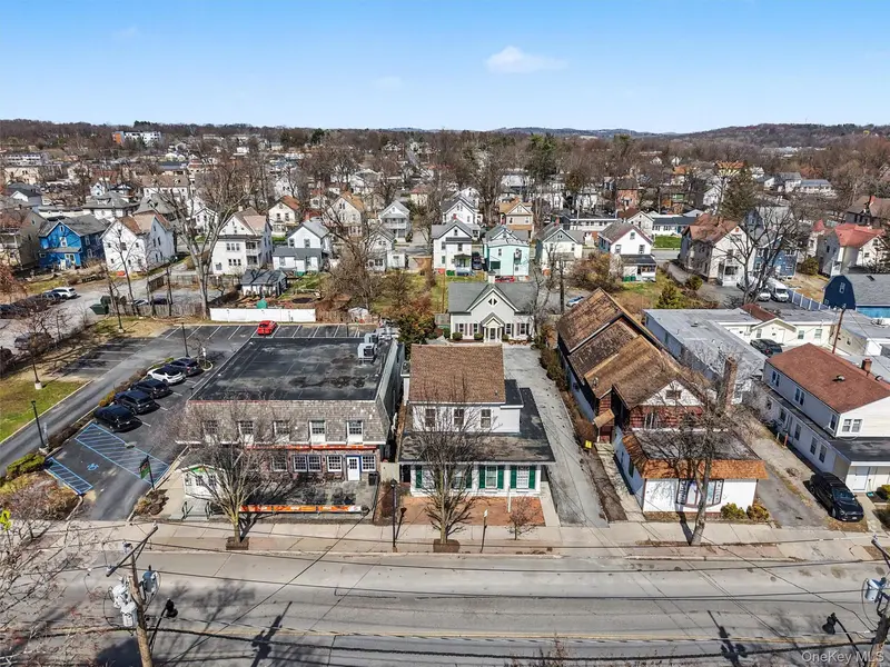 17 Collegeview AVE, Poughkeepsie, NY 12603