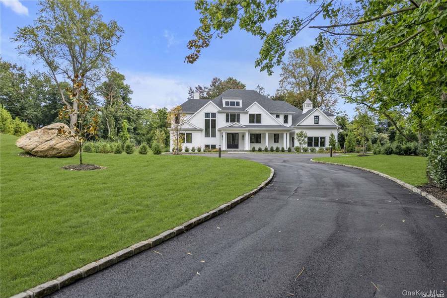 36 Cow Neck RD, Sands Point, NY 11050