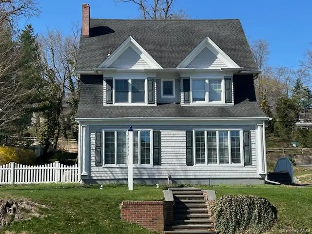 453 New York AVE, Huntington, NY 11743