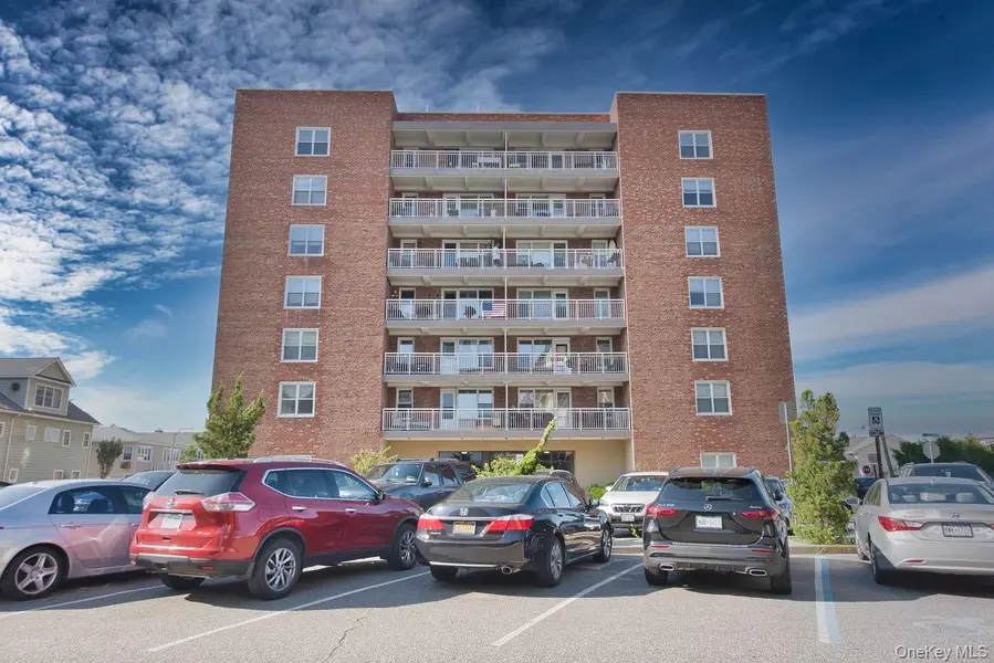 855 E Broadway #LC, Long Beach, NY 11561