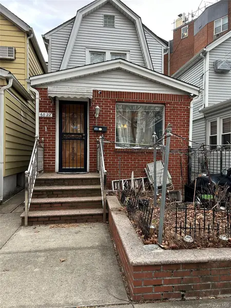 6822 Nansen ST, Forest Hills, NY 11375
