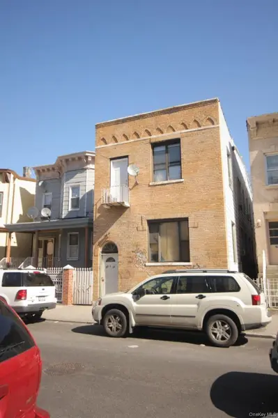 37-21 103 ST, Corona, NY 11368
