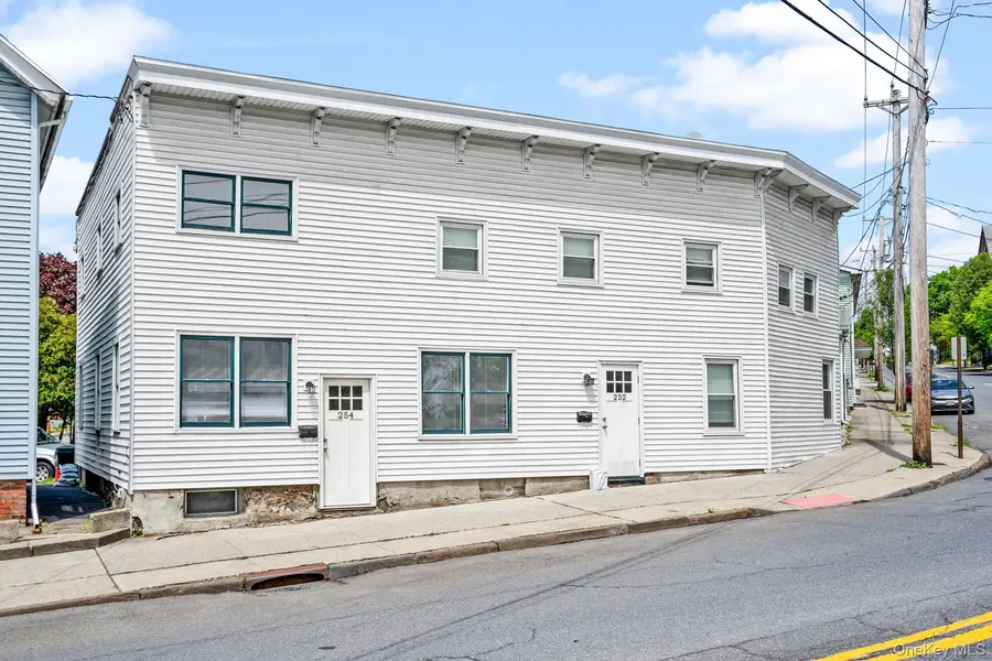 252-254 Partition ST, Saugerties, NY 12477