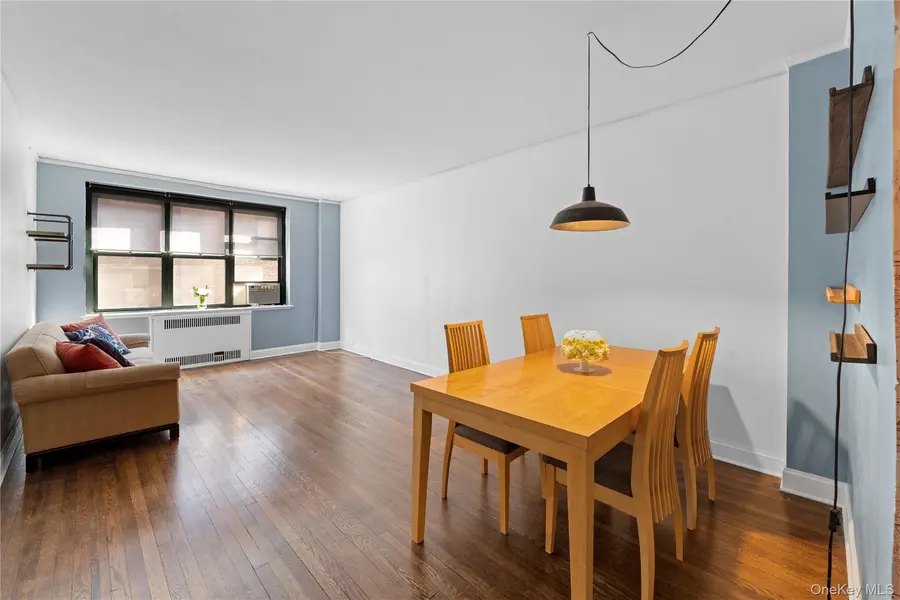 78-10 34th AVE #3B, Jackson Heights, NY 11372