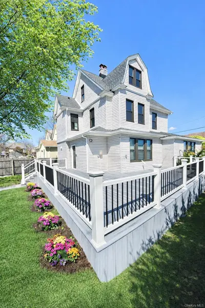 203 WASHINGTON AVE, Cedarhurst, NY 11516