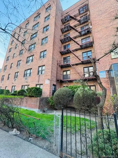 55-30 99th ST #3E, Corona, NY 11368